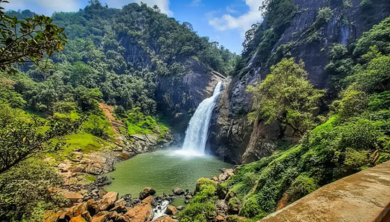 Dunhinda Falls